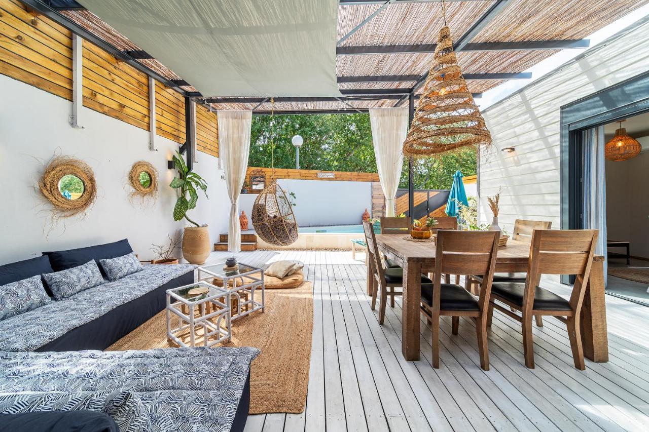 Villa Latrille - Piscine - Sauna - Jacuzzi ลาซาลีน เลอแบ็ง ภายนอก รูปภาพ