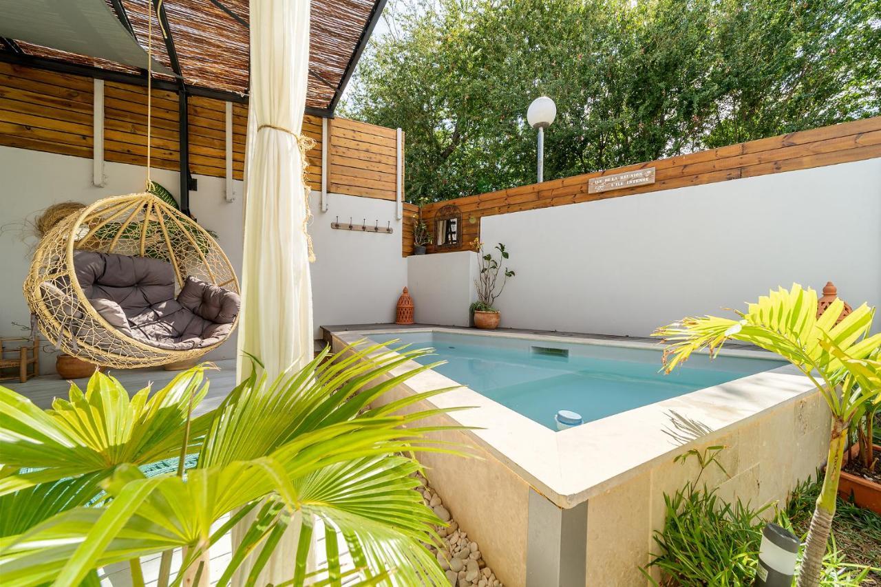 Villa Latrille - Piscine - Sauna - Jacuzzi ลาซาลีน เลอแบ็ง ภายนอก รูปภาพ
